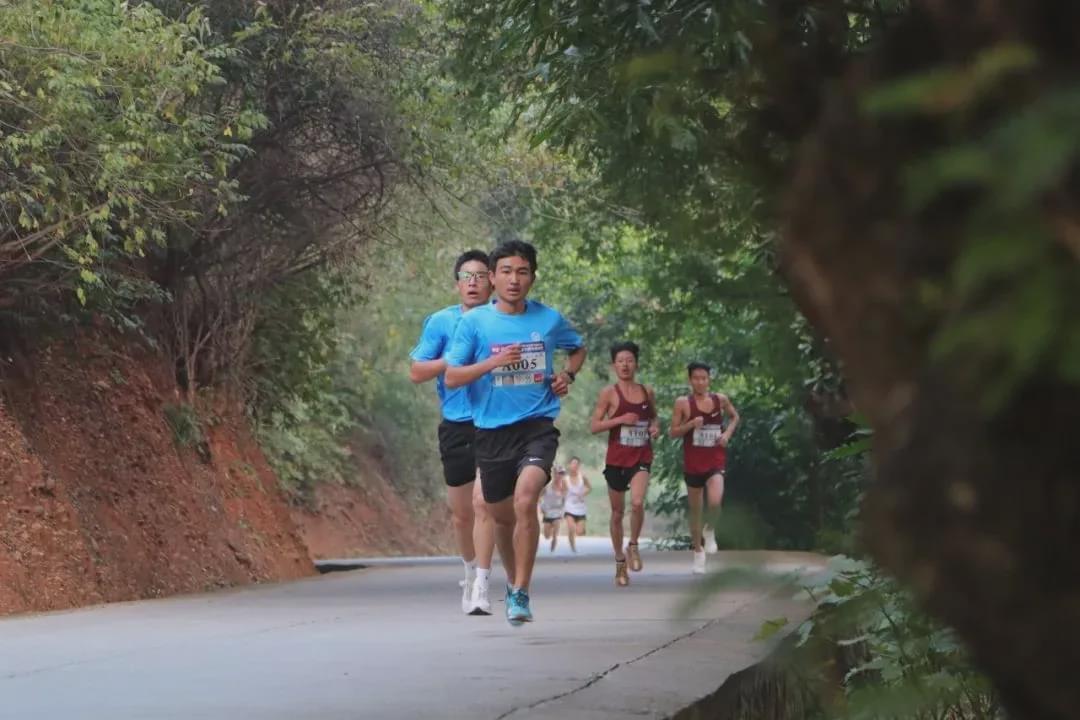 通海县体育局领导团队，引领变革，共铸体育新篇章